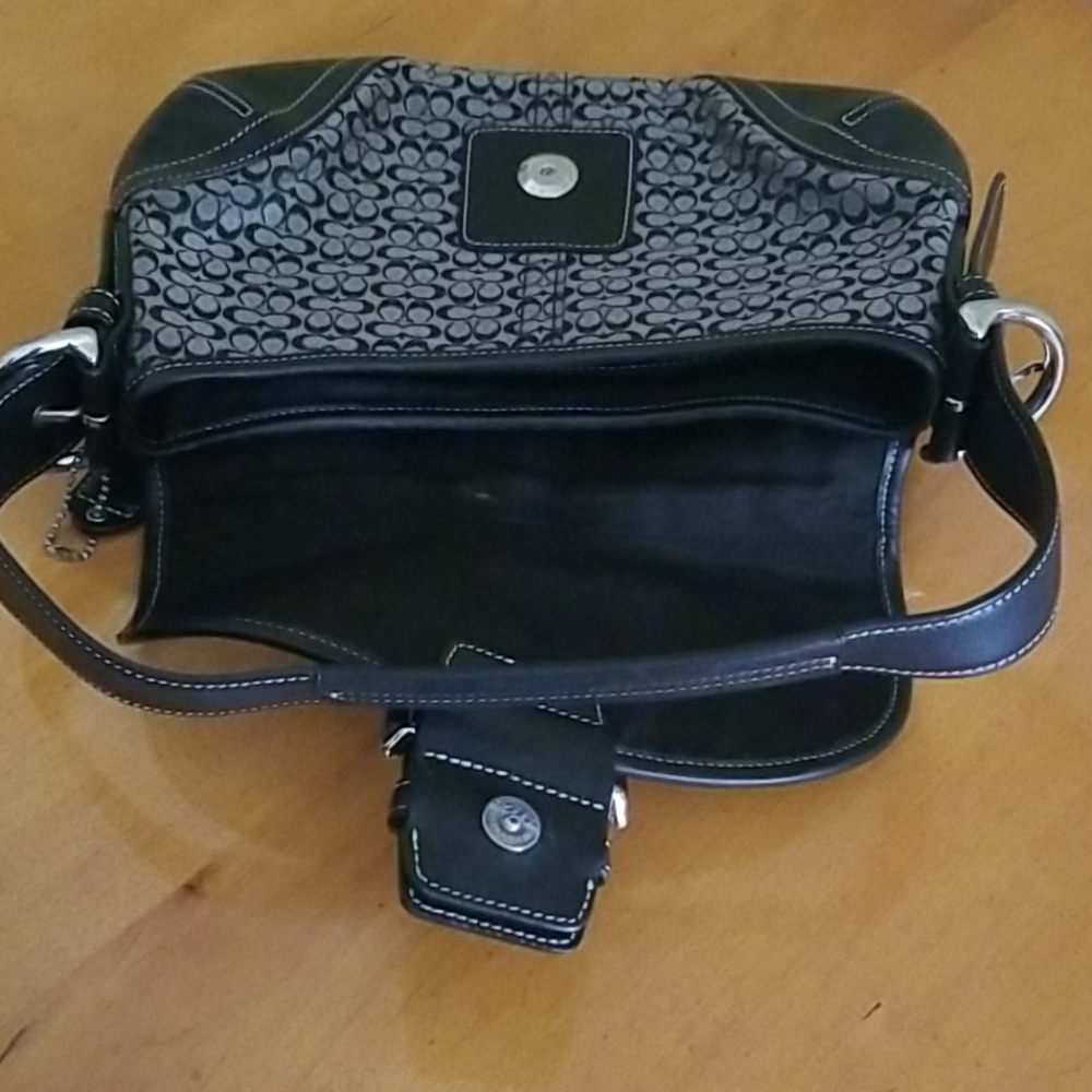 Coach Bag - Picture 3 of 3
